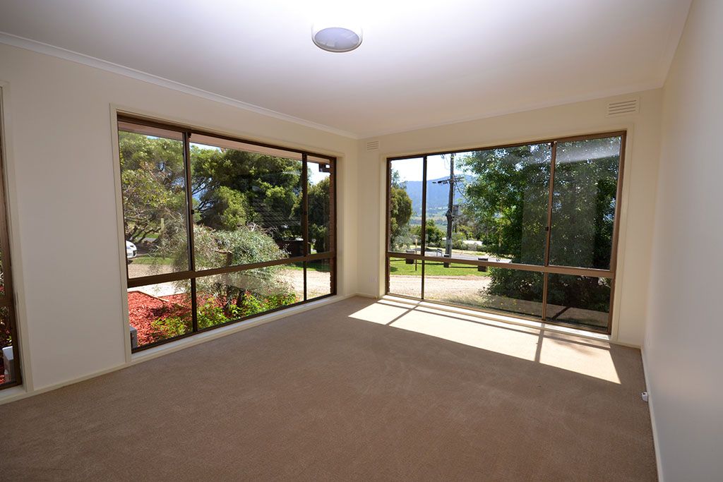 2/1 Allamar Court, Tawonga South VIC 3698, Image 2