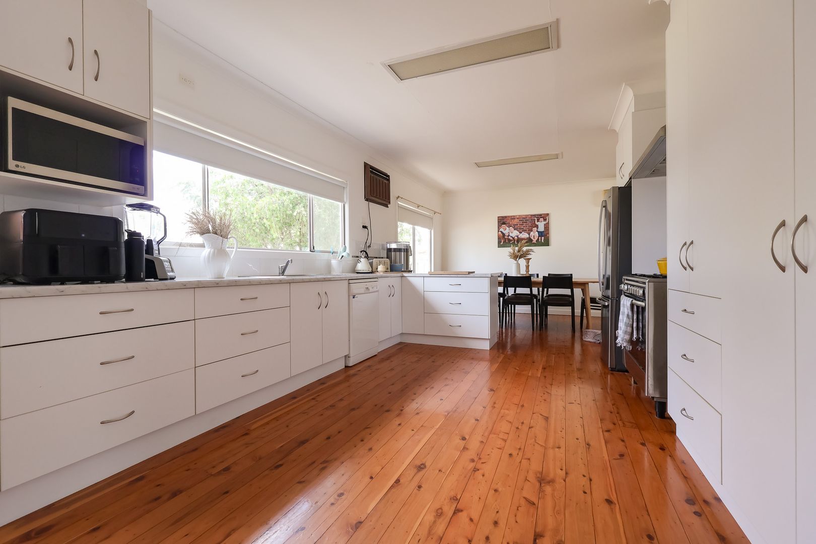 Roma QLD 4455 - 4 beds house for Sale, $540,000 - 2019705838 | Domain
