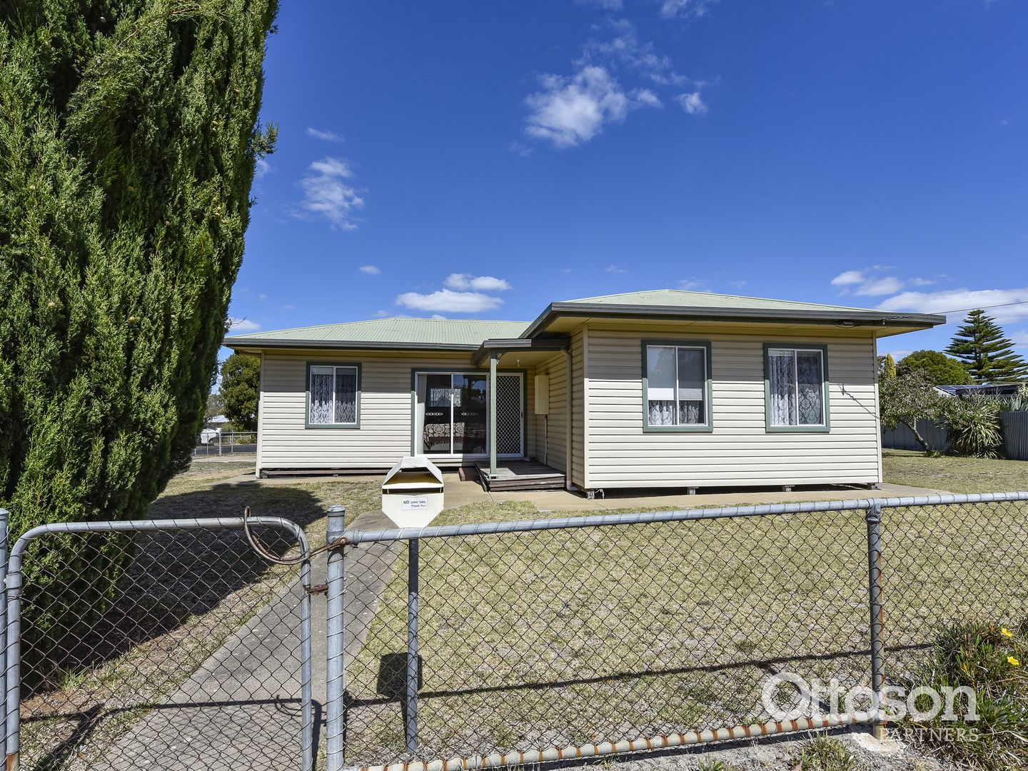 28 Sixth Avenue, Naracoorte SA 5271