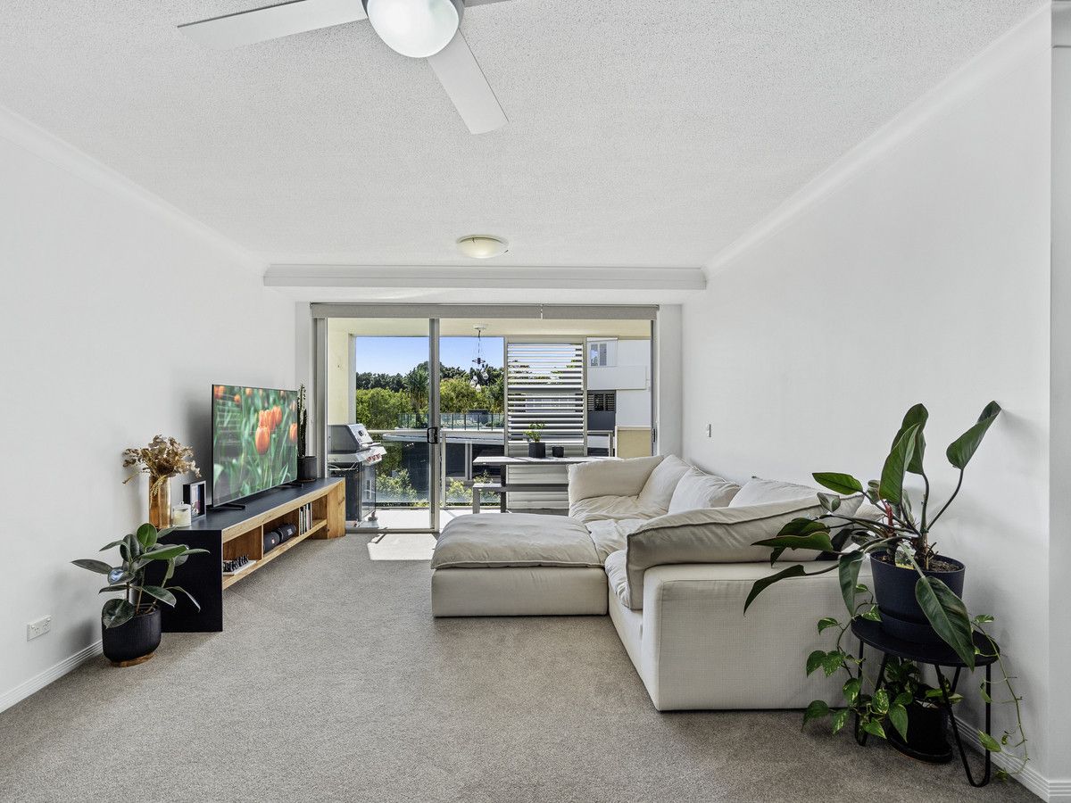 4302/12-14 Executive Drive, Burleigh Waters QLD 4220, Image 0