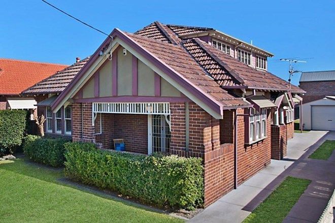 Picture of 277 Parkway Ave, HAMILTON EAST NSW 2303