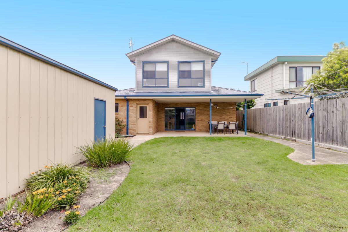 22 Hill Crest Way, Lake Tyers Beach VIC 3909, Image 1