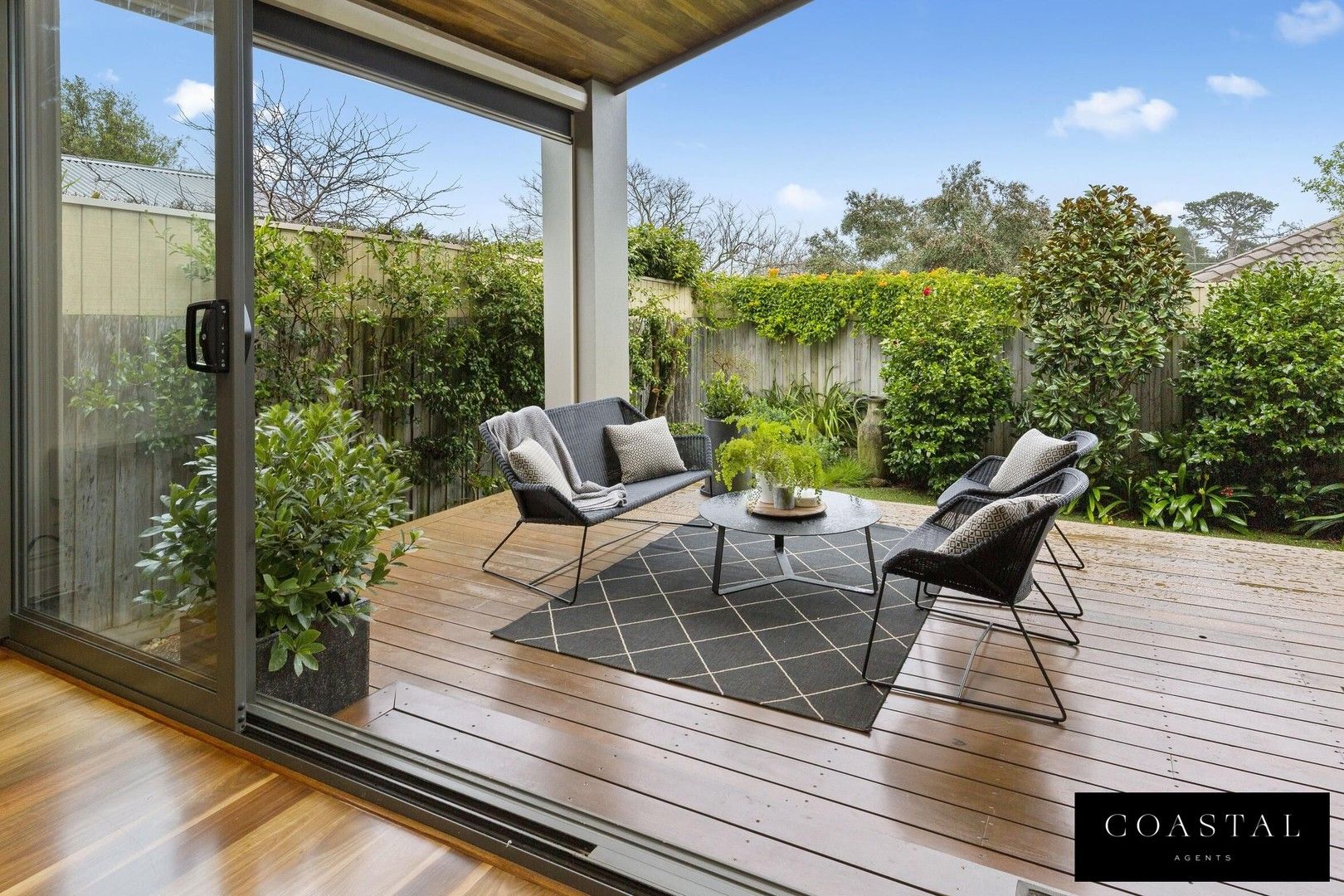 3 bedrooms House in 25 Dalsten Grove MOUNT ELIZA VIC, 3930