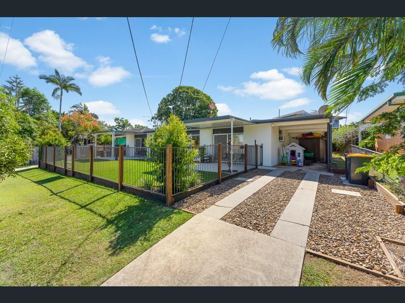 2 bedrooms Apartment / Unit / Flat in 1/224 Macdonnell Road CLONTARF QLD, 4019