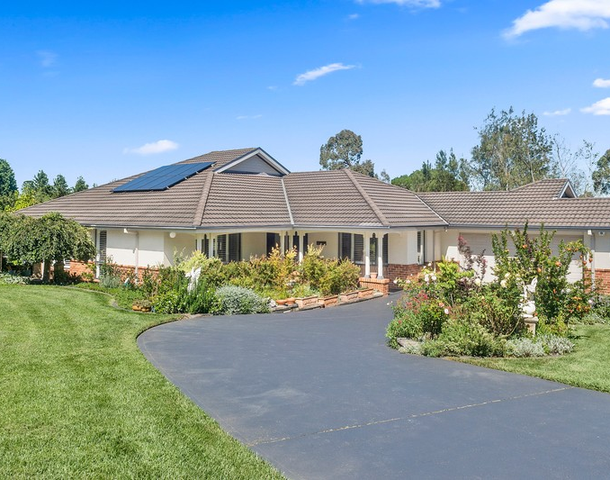 10 Carisbrooke Row, Bowral NSW 2576