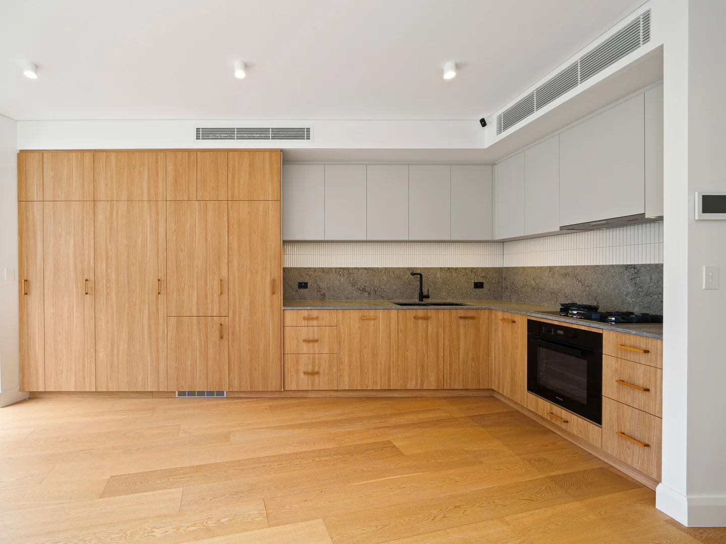 2/12 Adams Lane, Bondi Junction NSW 2022