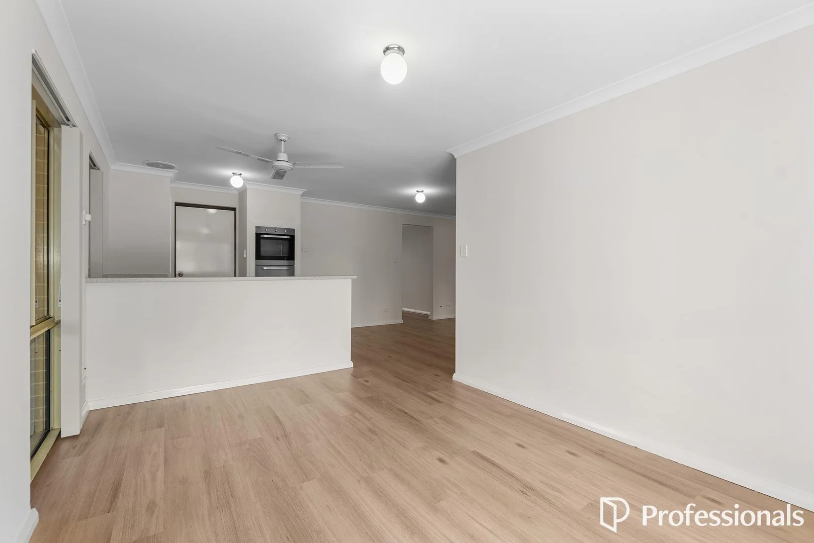 Additional image 45 of 142 Seville Drive, Seville Grove WA 6112