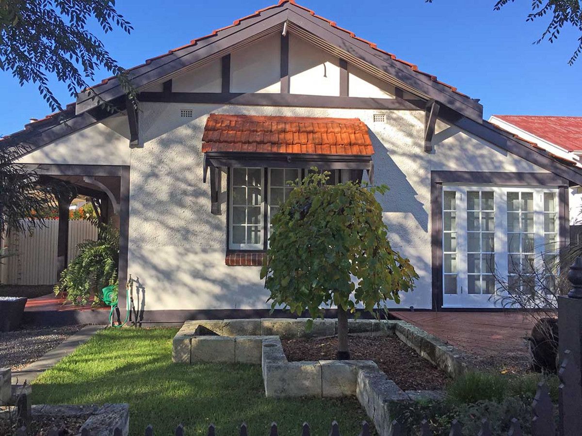 3 bedrooms House in 8 William Street SHENTON PARK WA, 6008