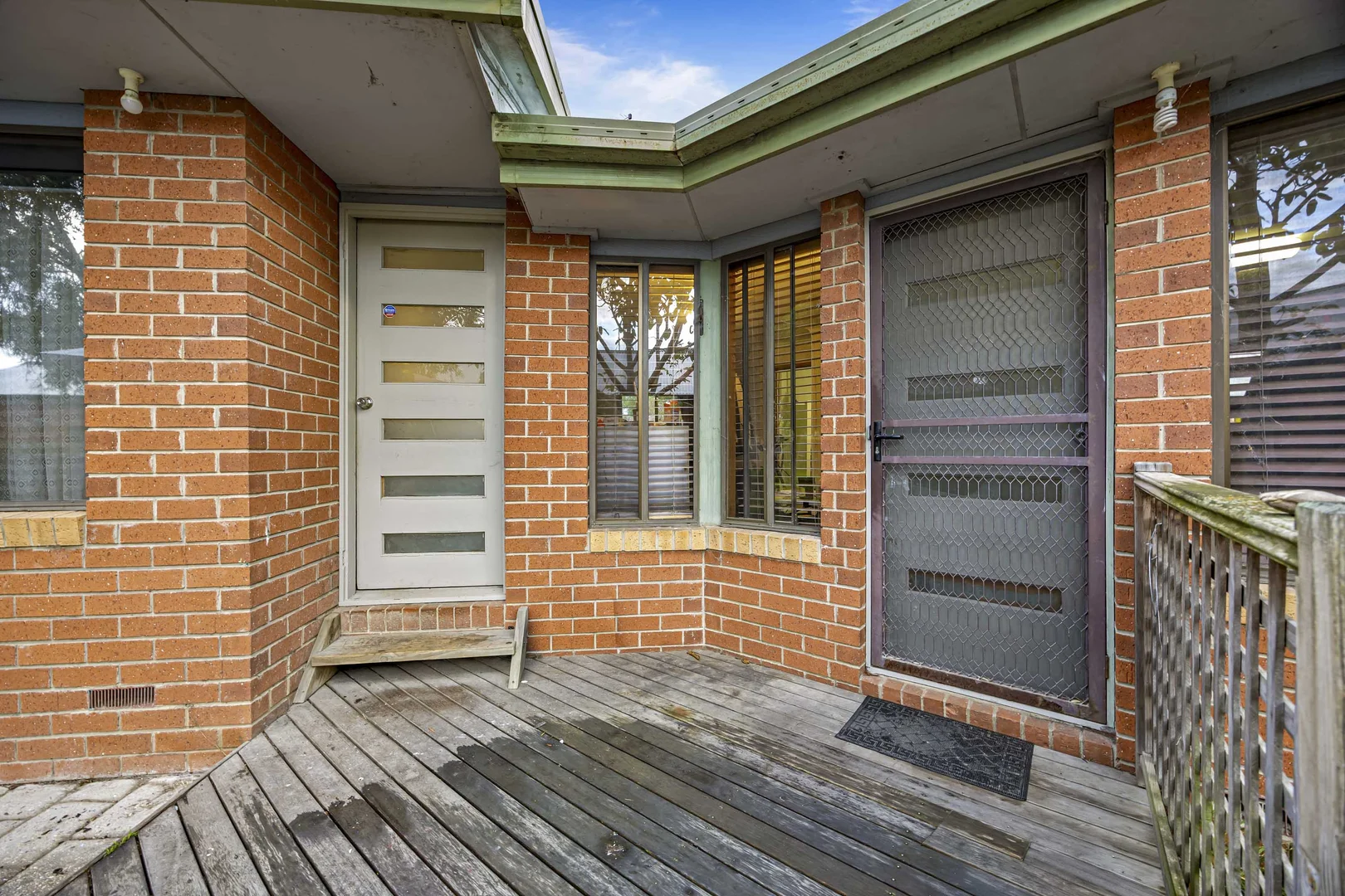 Additional image 2 of 9 Dianne Court, Canadian VIC 3350