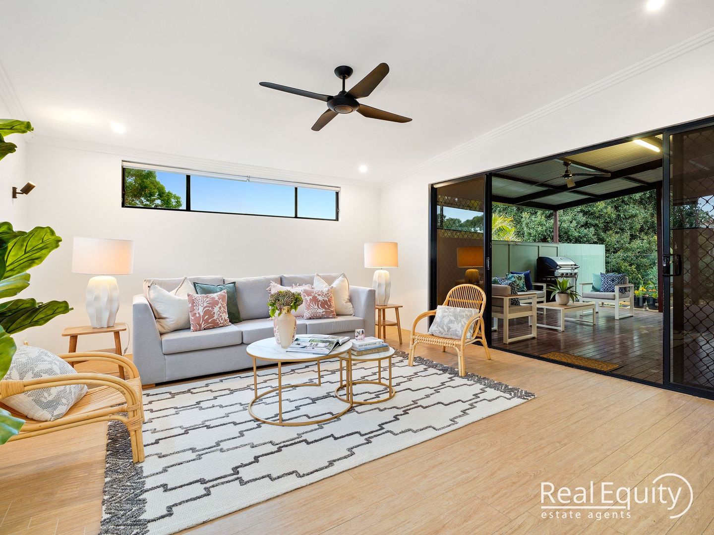 25 St George Crescent, Sandy Point NSW 2172, Image 1