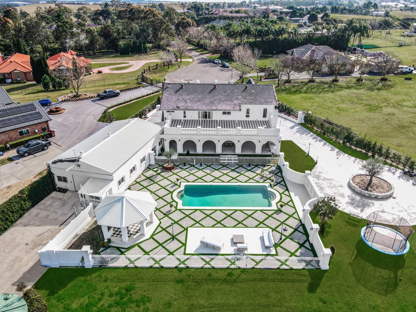 5 bedrooms House in  MOUNT VERNON NSW, 2178