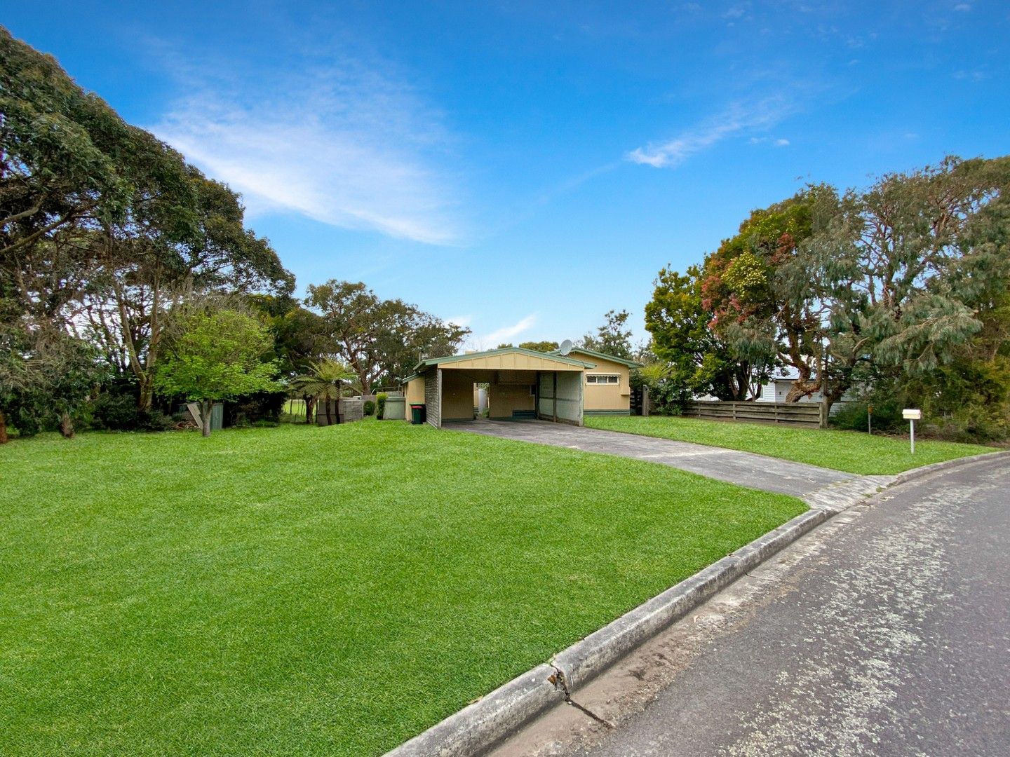 4 bedrooms House in 30 Waratah Avenue WARATAH BAY VIC, 3959