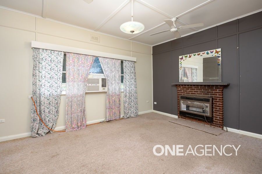 77 BROOKONG STREET, Lockhart NSW 2656, Image 1