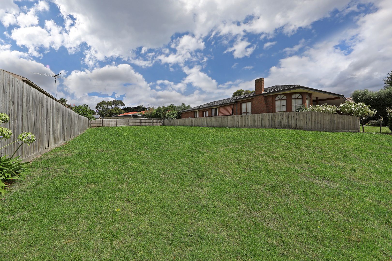 14 Woodside Drive, Rowville VIC 3178, Image 1