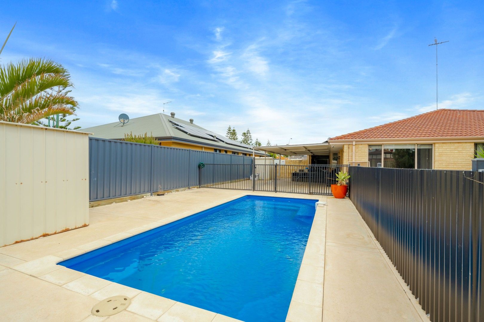 72 Floribunda Avenue, Halls Head WA 6210, Image 0