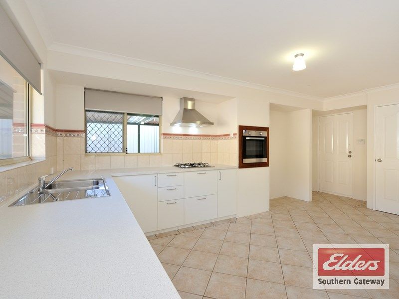 37 Roscommon Crescent, Orelia WA 6167, Image 2