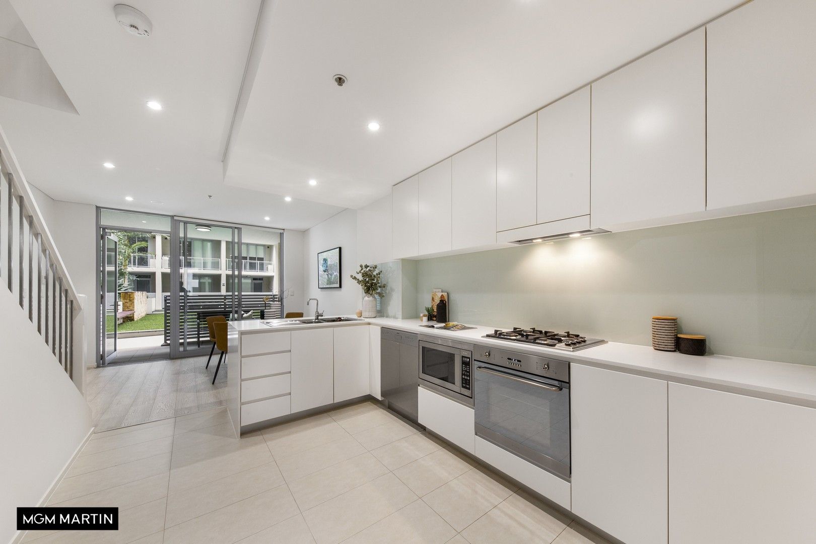 305B/8 Bourke Street, Mascot NSW 2020, Image 2