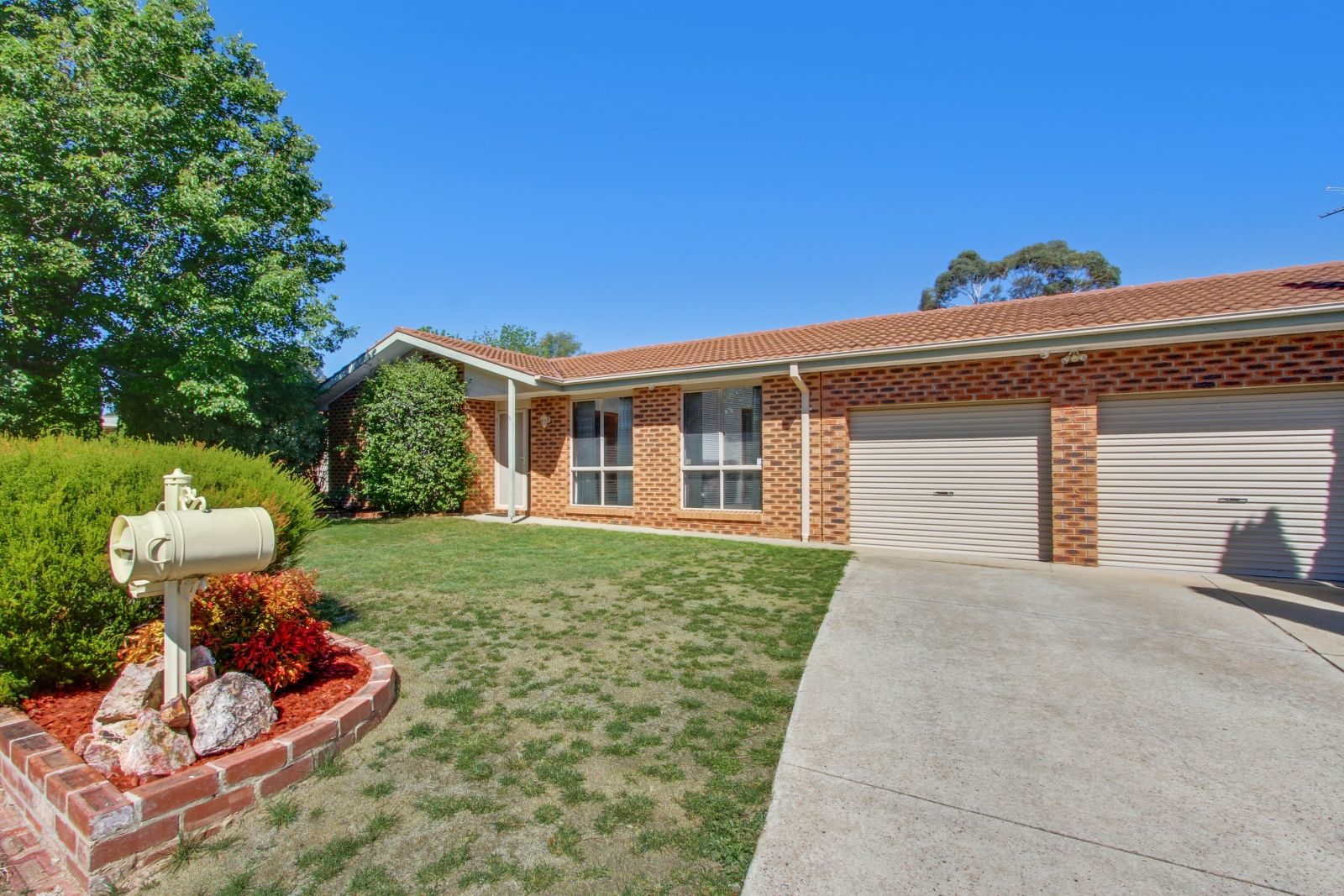 77 Clare Dennis Avenue, Gordon ACT 2906, Image 0