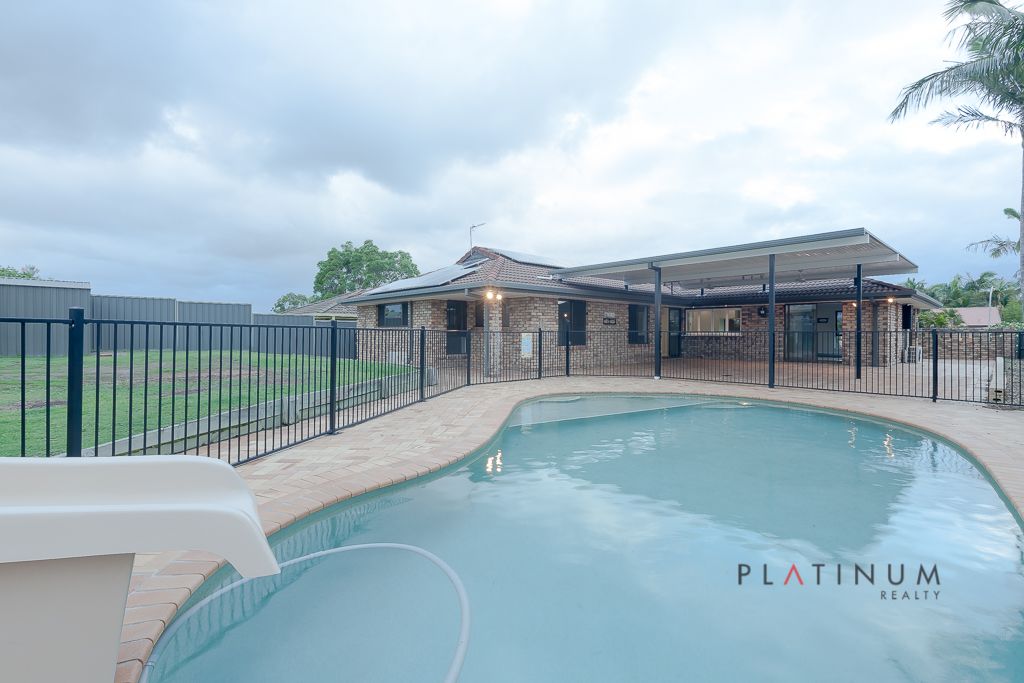4 bedrooms House in 5 Turnberry Court ROBINA QLD, 4226