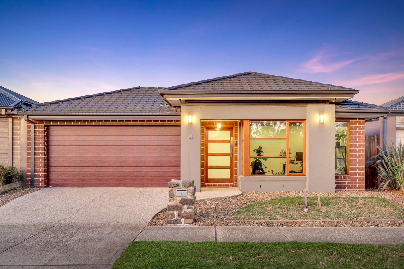 3 bedrooms House in 4 Pioneer Street CRAIGIEBURN VIC, 3064