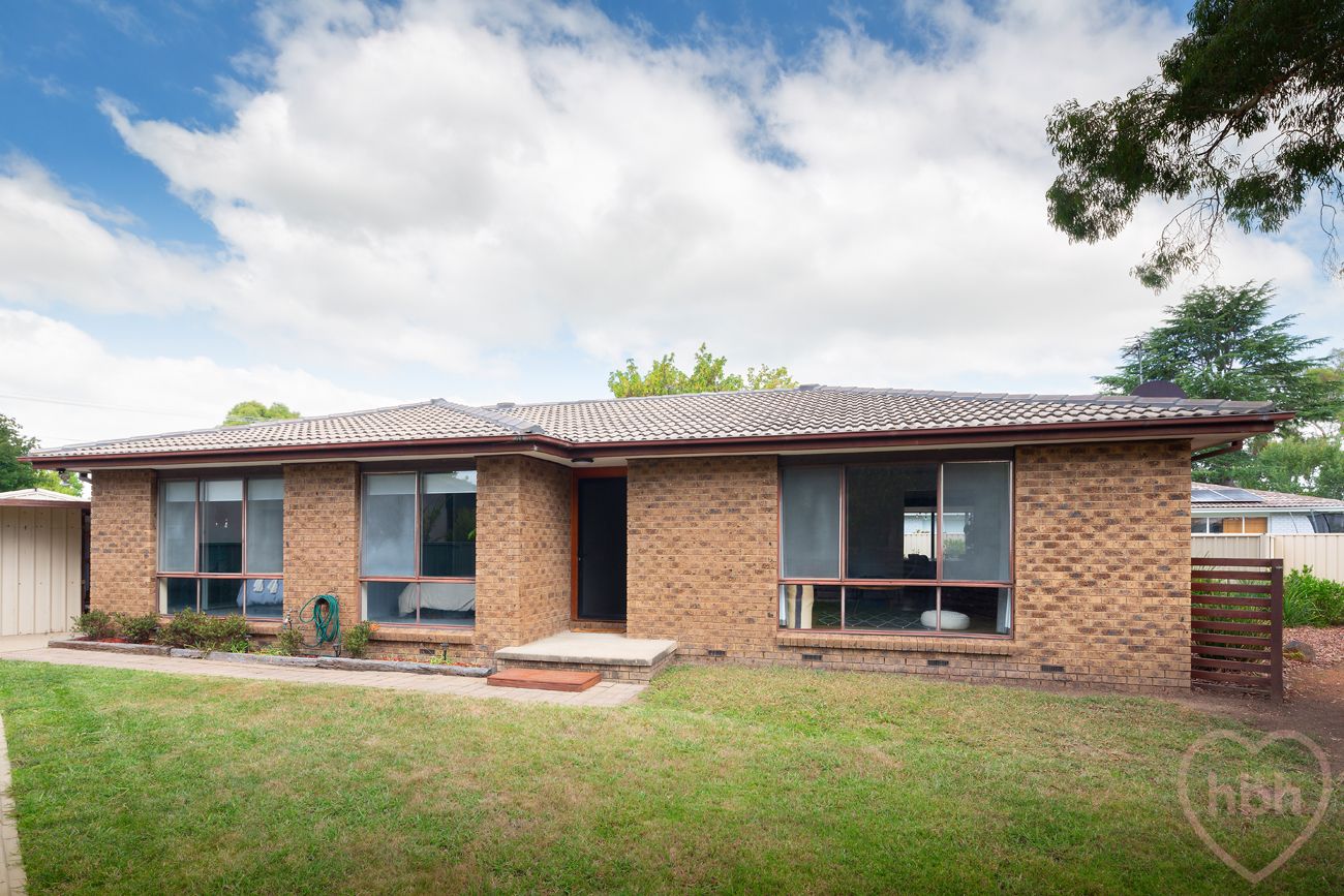 16 Conway Place, Gowrie ACT 2904, Image 2