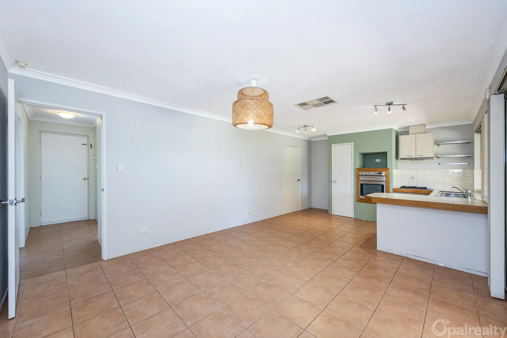 Additional image 10 of 4 Dress Circle, Warnbro WA 6169