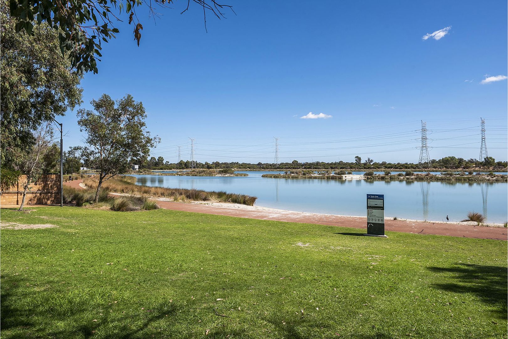 20 St Catharine's Promenade, Champion Lakes WA 6111, Image 2