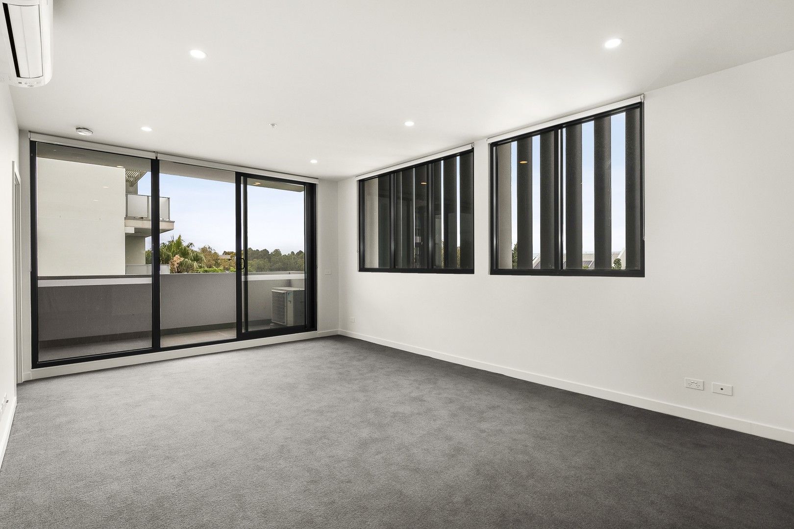 2 bedrooms Apartment / Unit / Flat in 212/82 La Scala Ave MARIBYRNONG VIC, 3032