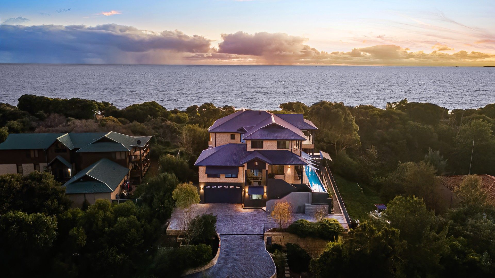 5 bedrooms House in 5 Kirkwall Close WARNBRO WA, 6169