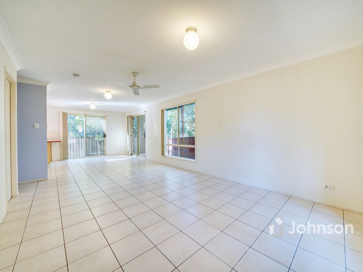 7/7 Glorious Way, Forest Lake QLD 4078, Image 2