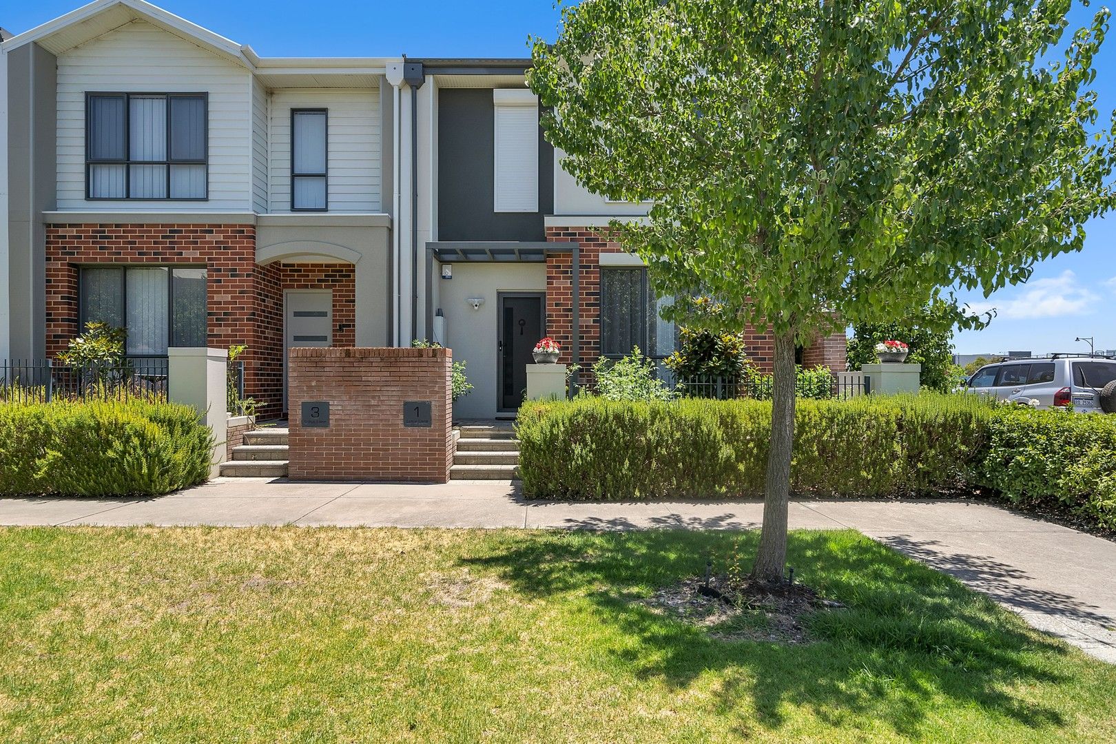 4 bedrooms House in 1 Lotus Lane ELLENBROOK WA, 6069