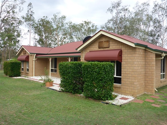 1 Lewis Court, Lockyer Waters QLD 4311