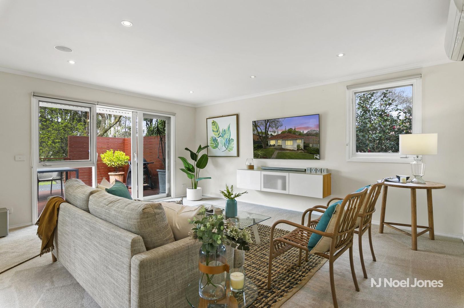 4 Sycamore Street, Box Hill South VIC 3128, Image 2