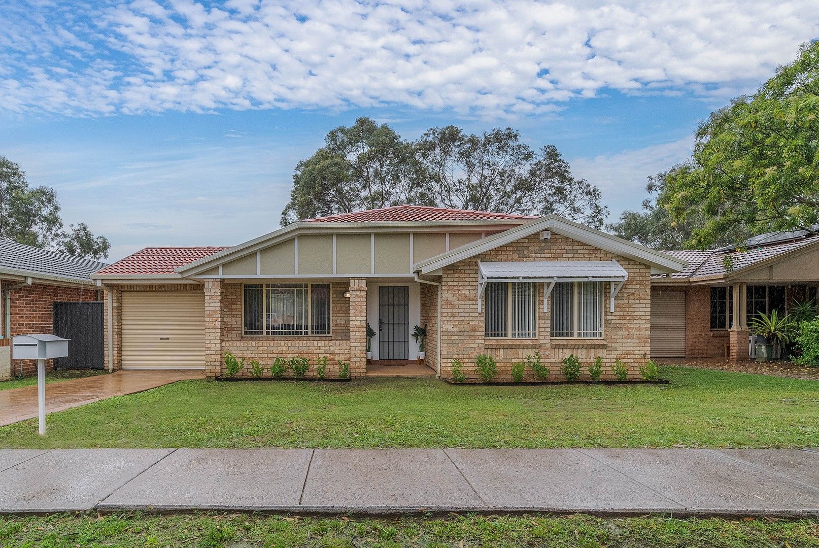 4 bedrooms House in 39 Brindabella Drive HORNINGSEA PARK NSW, 2171