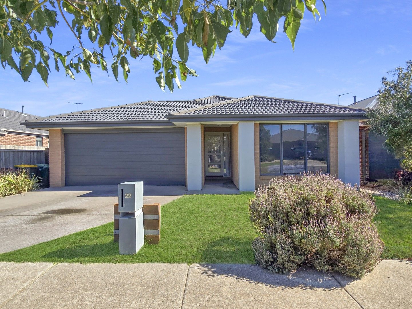 4 bedrooms House in 22 Tenneyson Close ARMSTRONG CREEK VIC, 3217