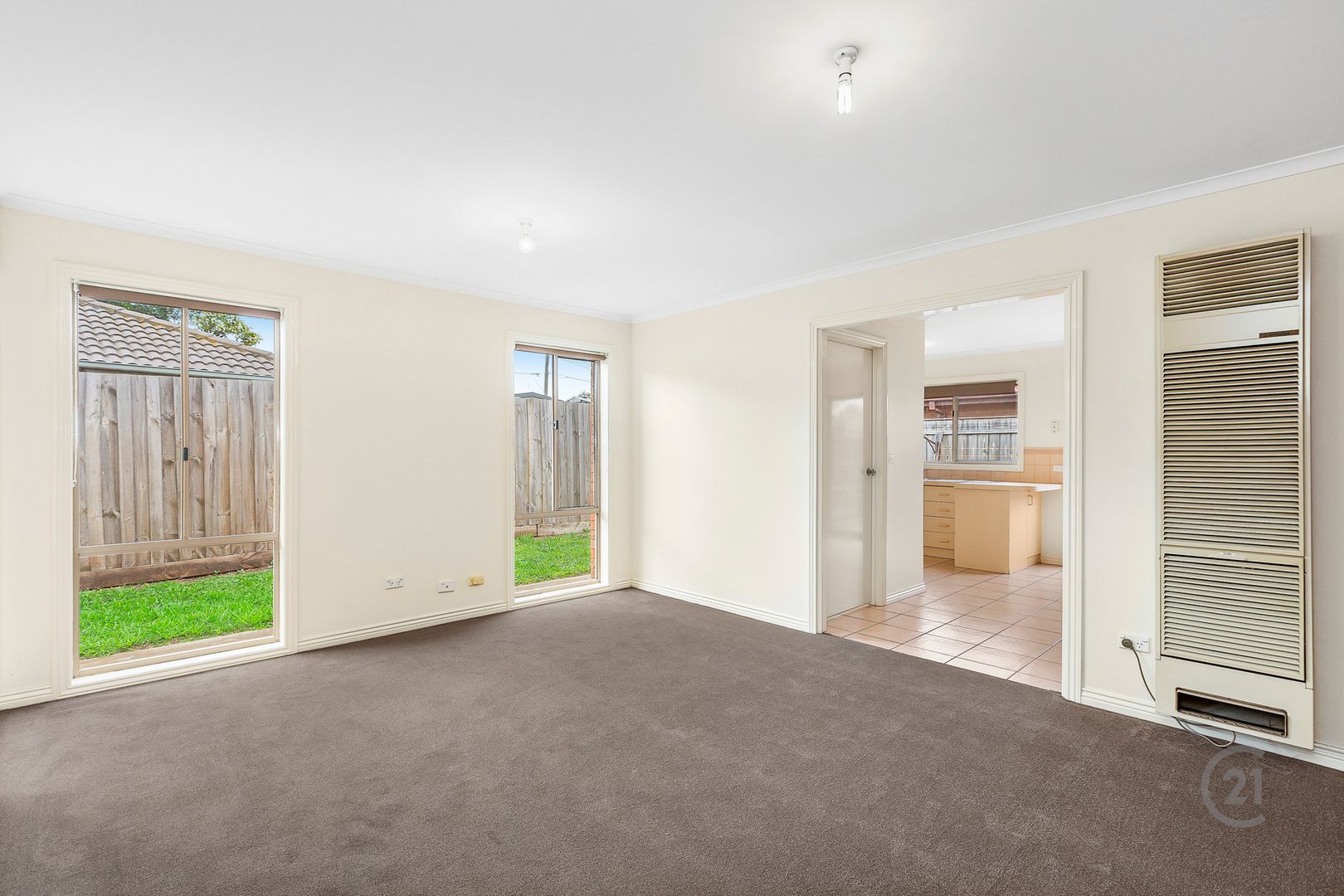 2/6 Catherine Road, Seabrook VIC 3028, Image 2