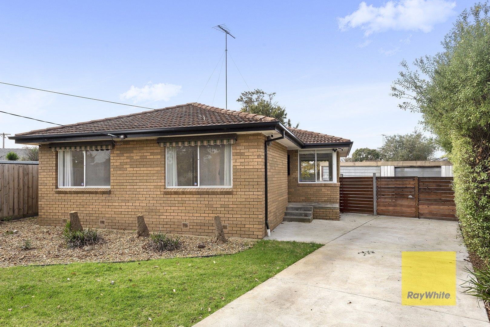 3 bedrooms House in 10 Eldridge Place BELMONT VIC, 3216