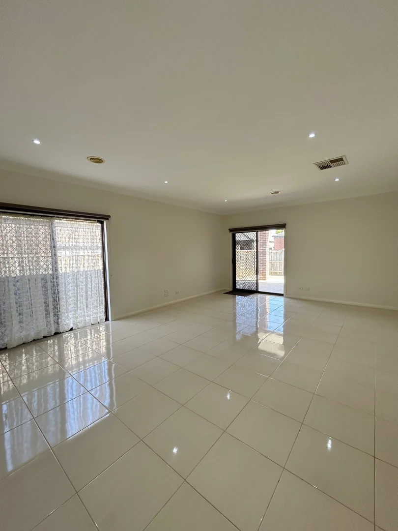 Additional image 7 of 36 Triandra Drive, Brookfield VIC 3338