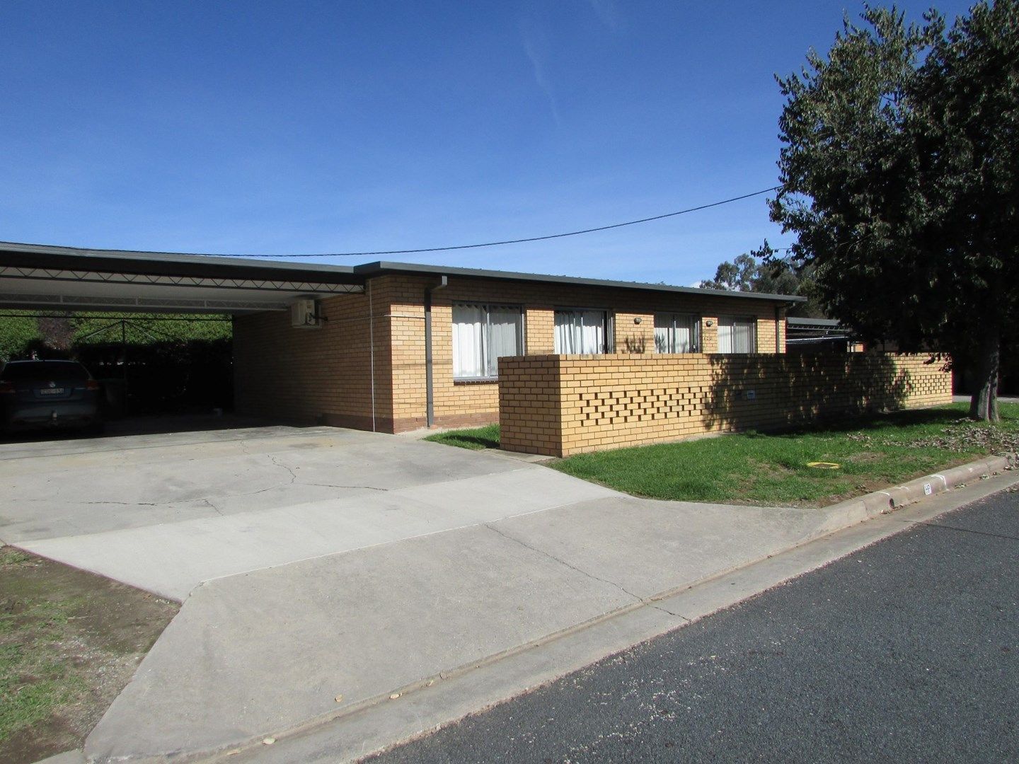 1-4/223 Plummer Street, South Albury NSW 2640, Image 0