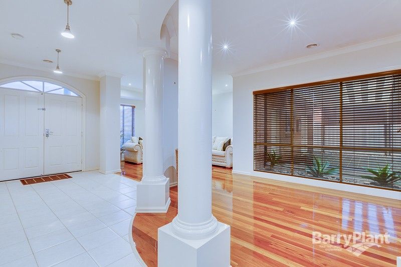 5 Summerhill Drive, Hillside VIC 3037, Image 1