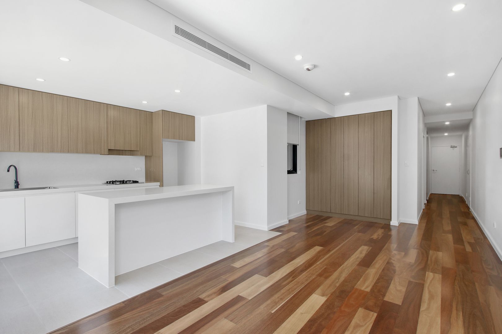 2 bedrooms Apartment / Unit / Flat in 307/5-7 Higherdale Avenue MIRANDA NSW, 2228