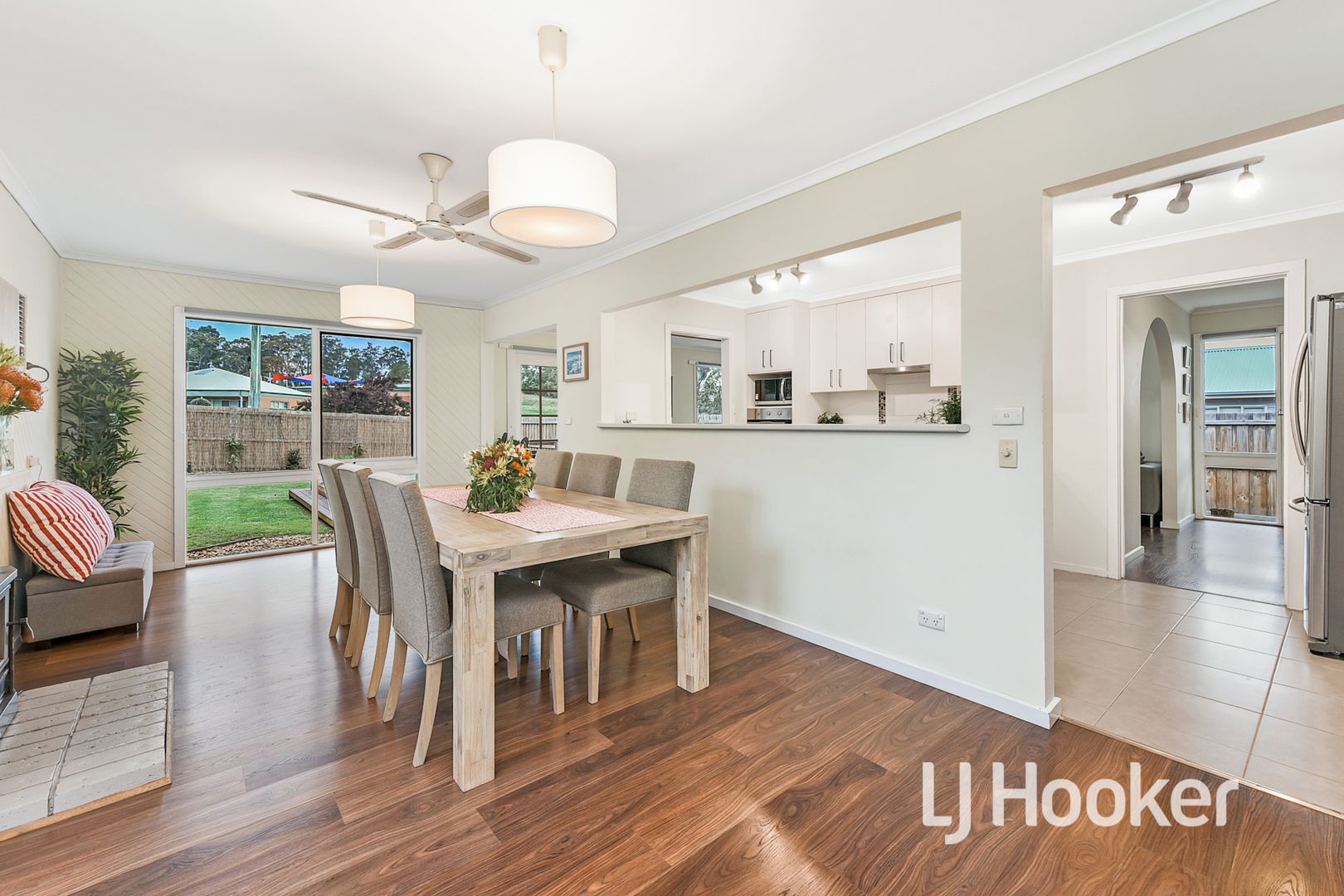 51 Hope Street, Bunyip VIC 3815, Image 2