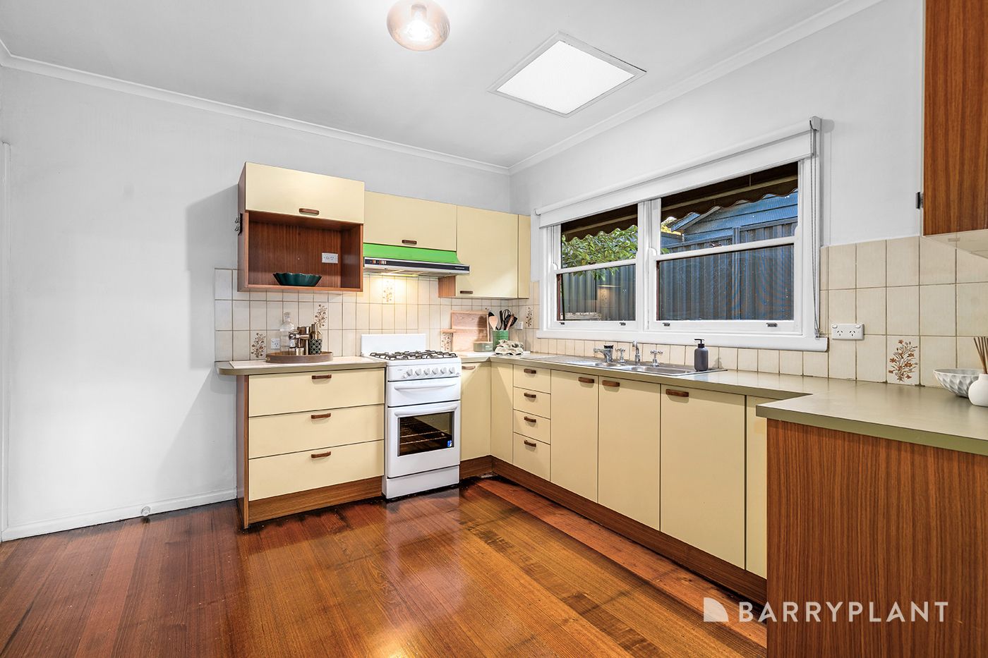 86 Mount View Parade, Croydon VIC 3136, Image 2