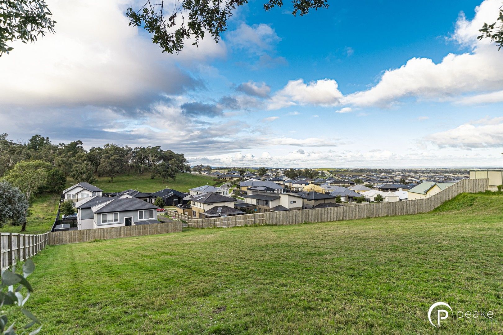 Vacant land in 35 Oakrind Rise, OFFICER VIC, 3809