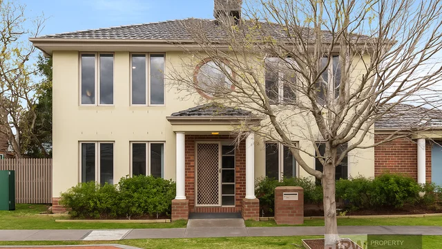 15 Jade Circuit, Burwood East VIC 3151