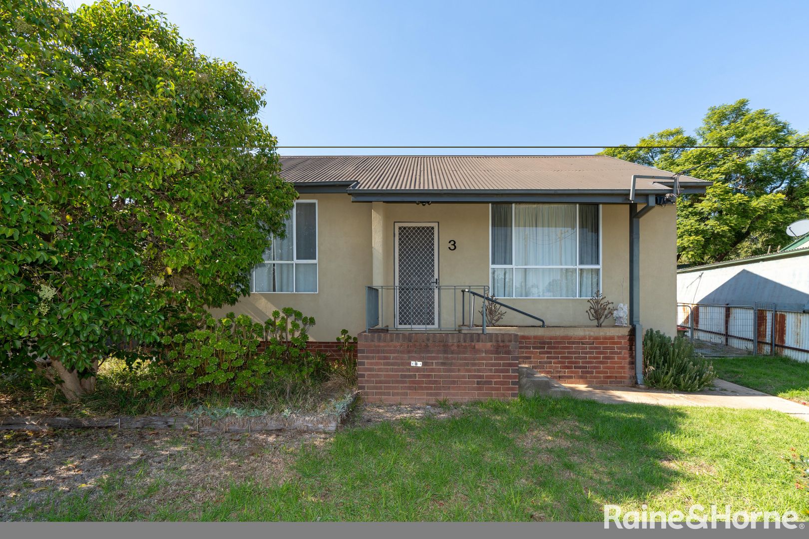 3 Gowrie Parade, Mount Austin NSW 2650, Image 1