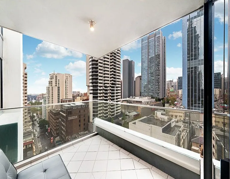 Luxurious World Tower One Bed+ Study (Can be used as a two-bed apartment) North Aspect, Ready To Move In.