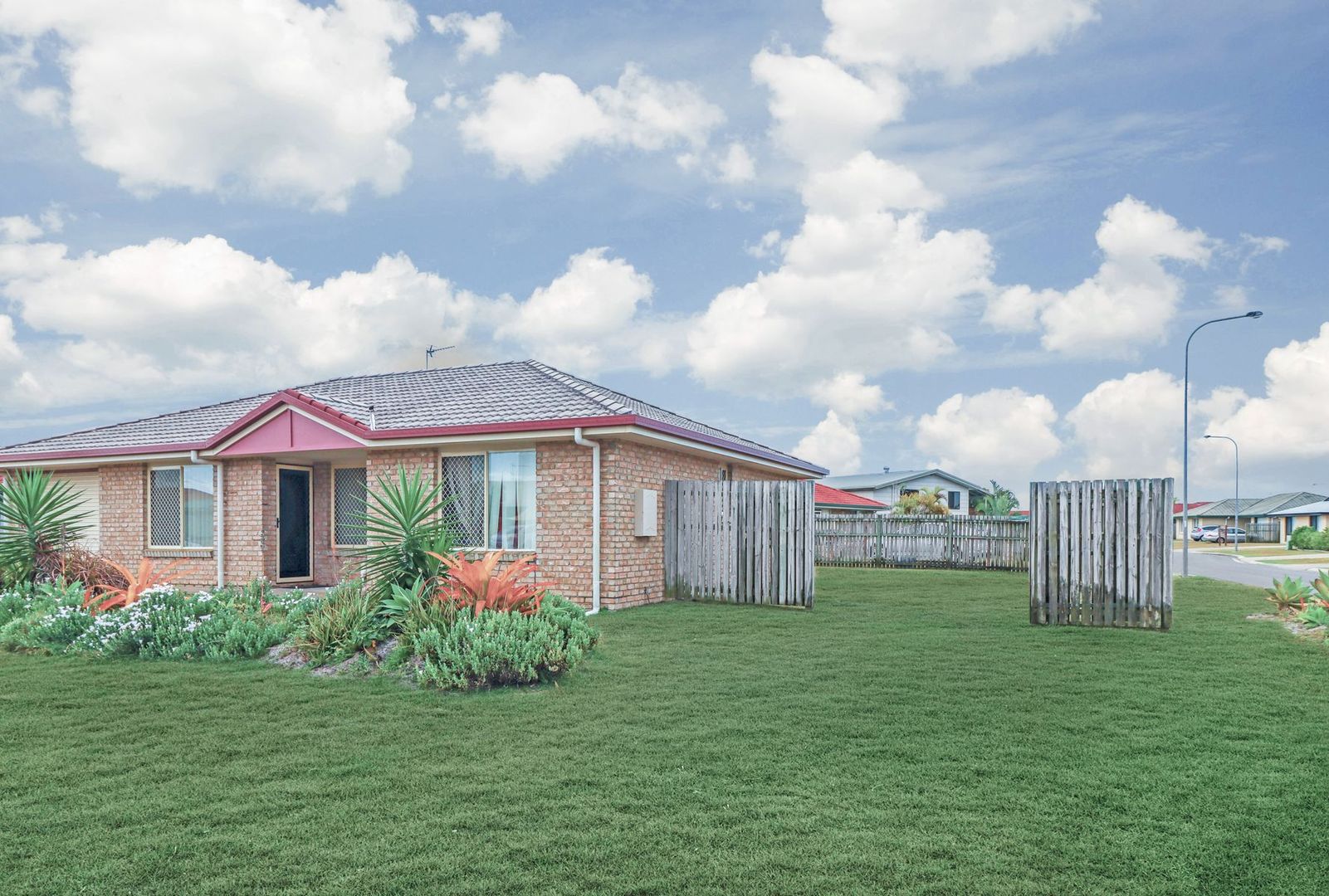 22 Bunya Court, Eli Waters QLD 4655, Image 2