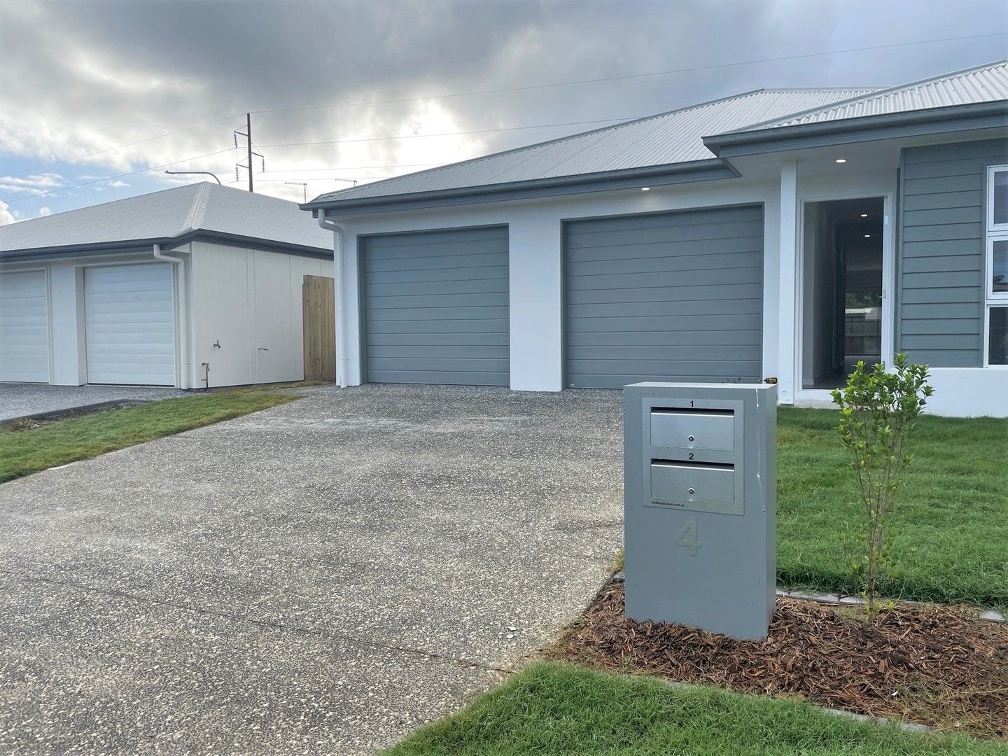 2 bedrooms Semi-Detached in 2/4 Fanflower Street LOGAN RESERVE QLD, 4133