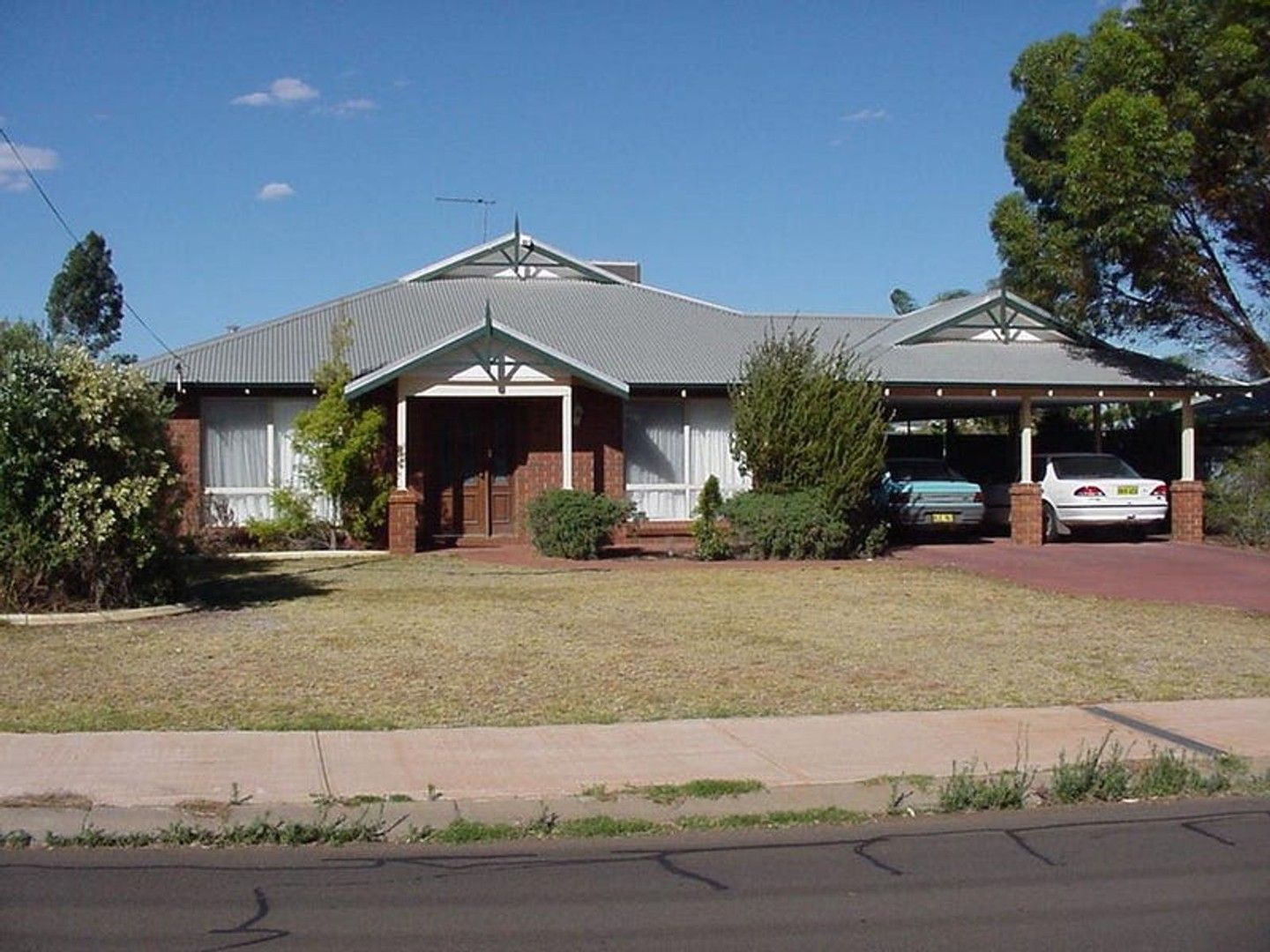 4 bedrooms House in 2 Wyllie Way HANNANS WA, 6430